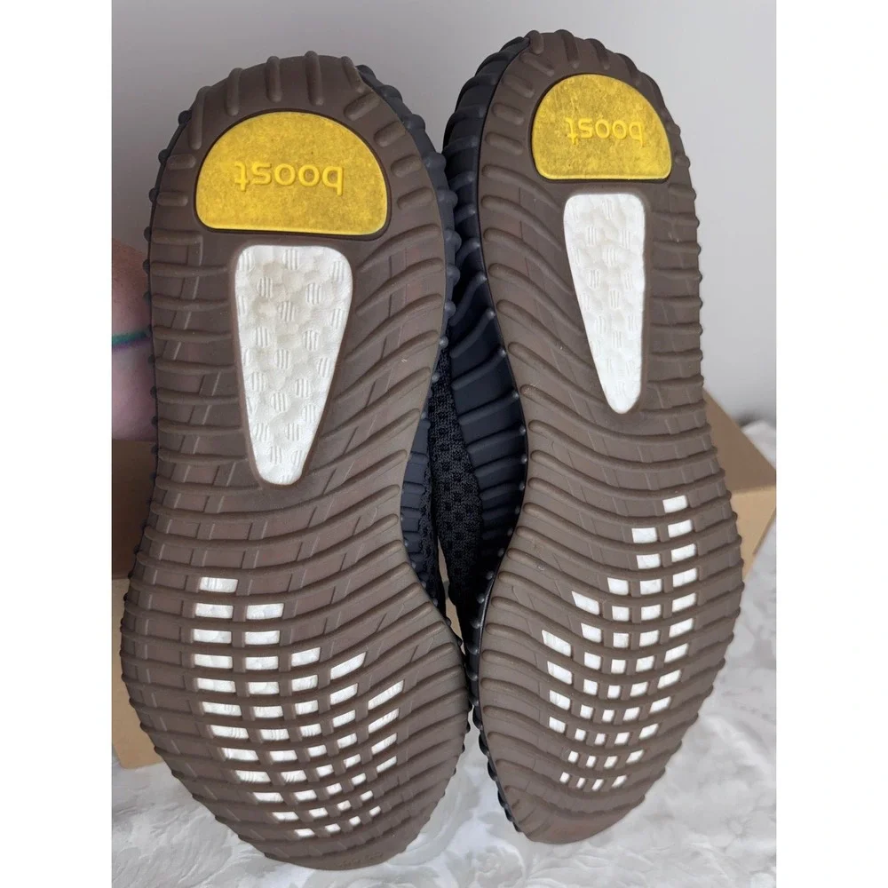 Adidas Yeezy Boost 350 V2 Cinder Charcoal Black Gum FY2903 Mens 9